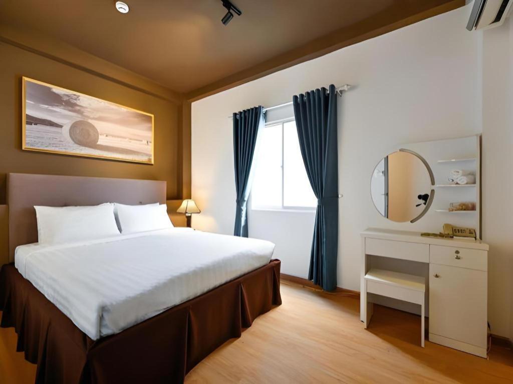 The Noble Swan Wood Park Hotel Хошимин Экстерьер фото