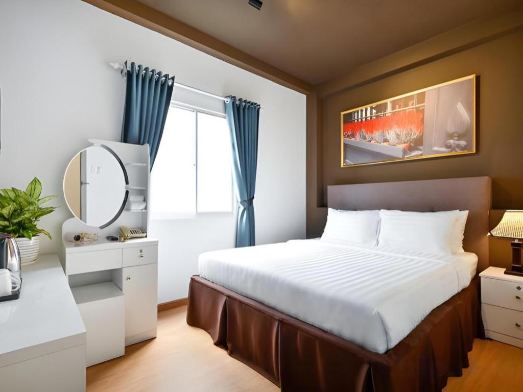 The Noble Swan Wood Park Hotel Хошимин Экстерьер фото