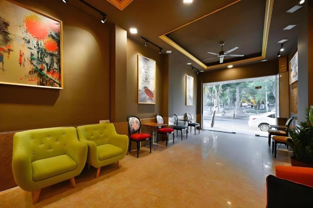 The Noble Swan Wood Park Hotel Хошимин Экстерьер фото
